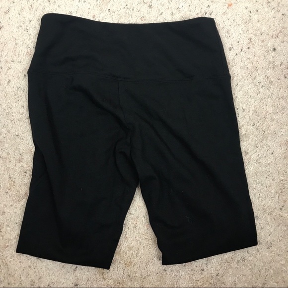 Lysse Black Leggings - Picture 2 of 5